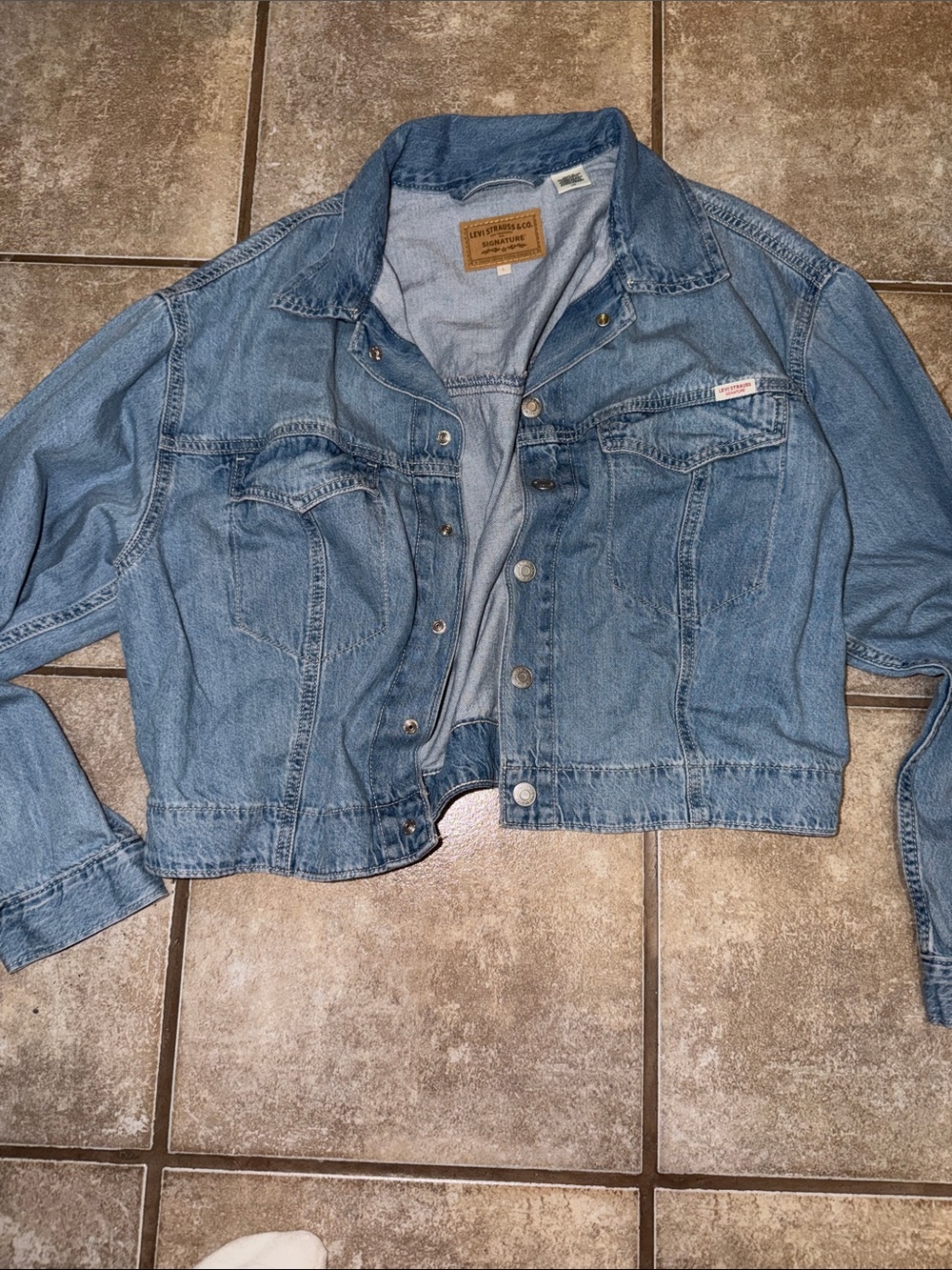 Levi's Women's Light Blue Denim Cropped Jacket